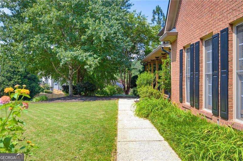 5 bedroom, 3.5 bathroom, 4,151 sq ft single family residence for sale at 4814 Galloways Farm Court, Acworth, GA 30101 — photo 3