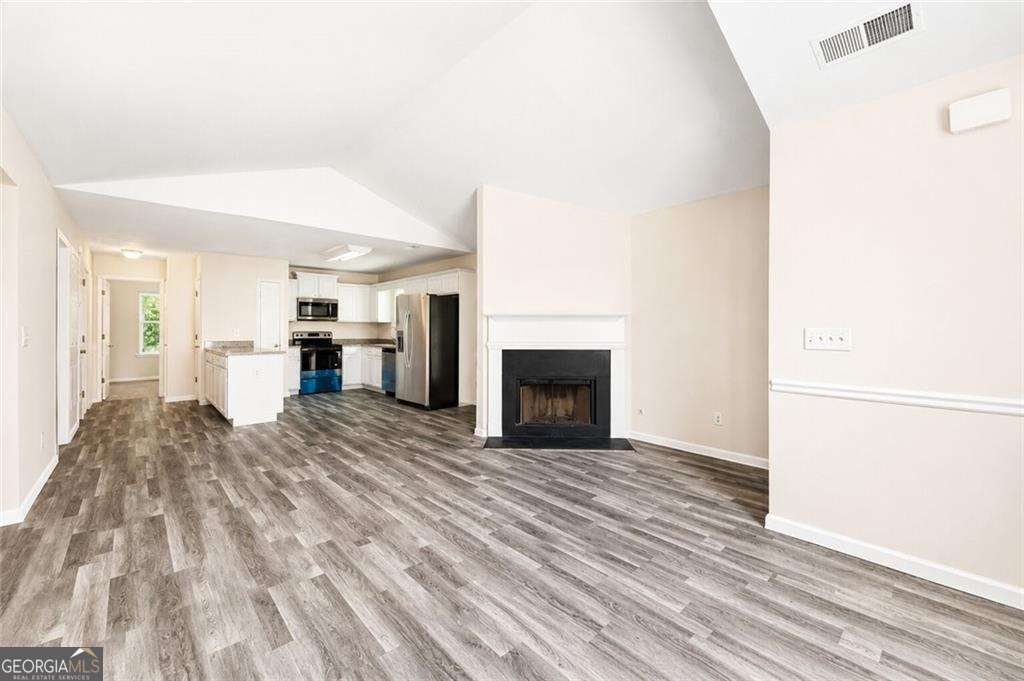 4 bedroom, 2 bathroom, 1,476 sq ft single family residence for sale at 2341 Daniel Road, Atlanta, GA 30331 — photo 5