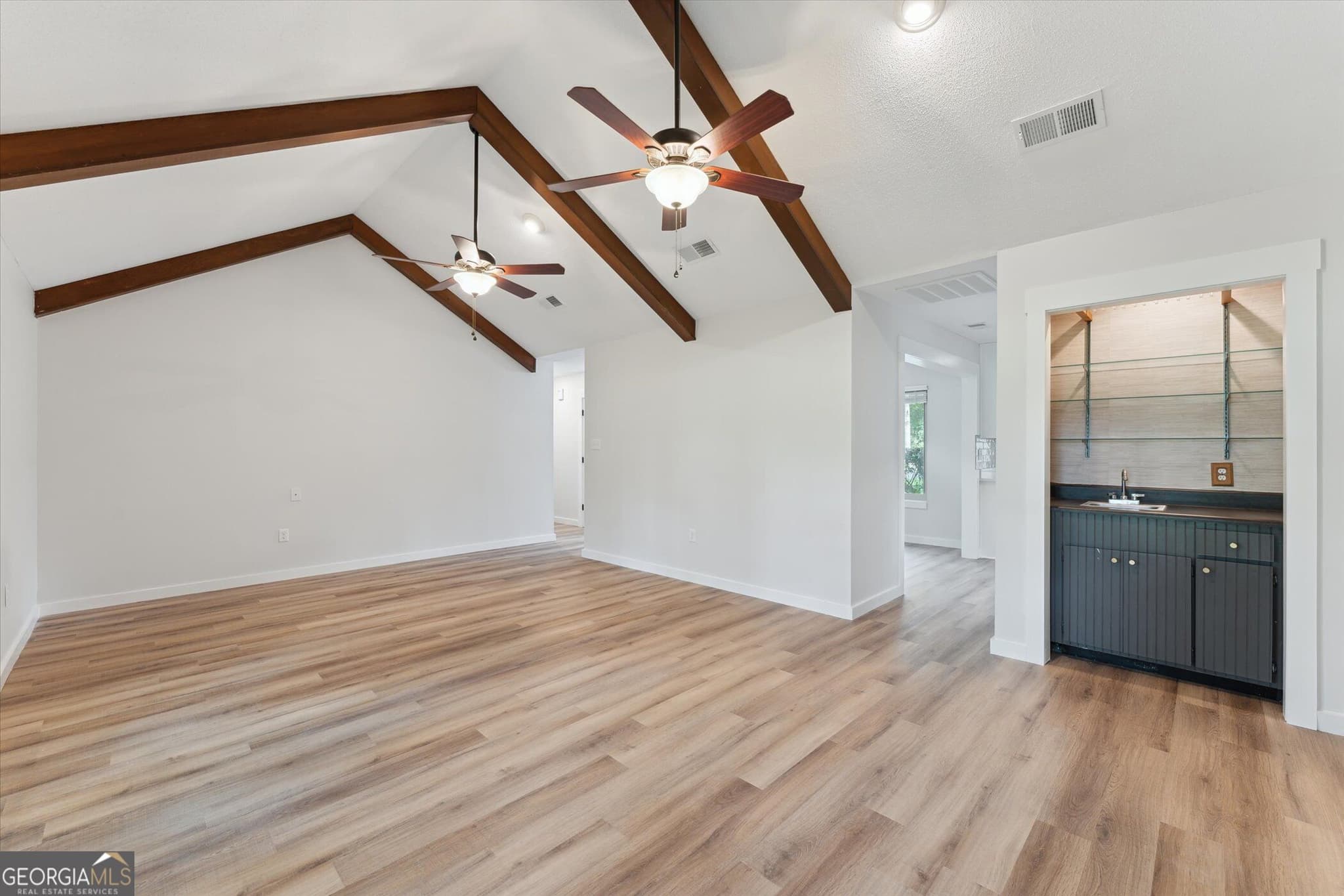 4 bedroom, 2 bathroom, 1,987 sq ft single family residence for sale at 211 Cherokee Trail, Hinesville, GA 31313 — photo 6