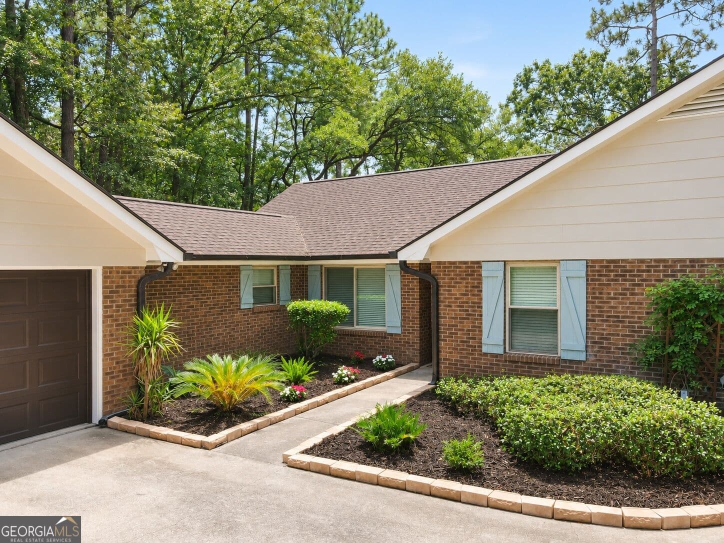 4 bedroom, 2 bathroom, 1,987 sq ft single family residence for sale at 211 Cherokee Trail, Hinesville, GA 31313 — photo 3