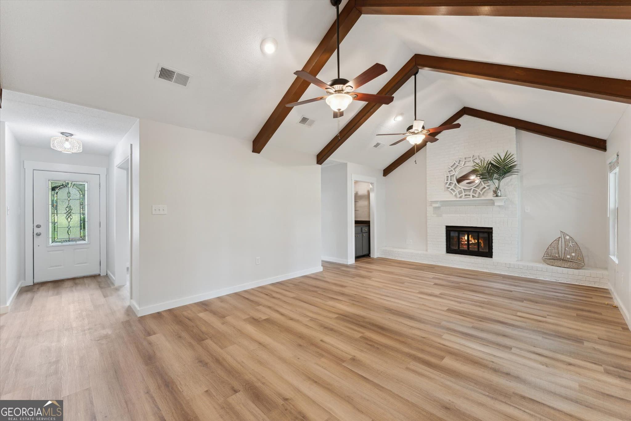 4 bedroom, 2 bathroom, 1,987 sq ft single family residence for sale at 211 Cherokee Trail, Hinesville, GA 31313 — photo 5