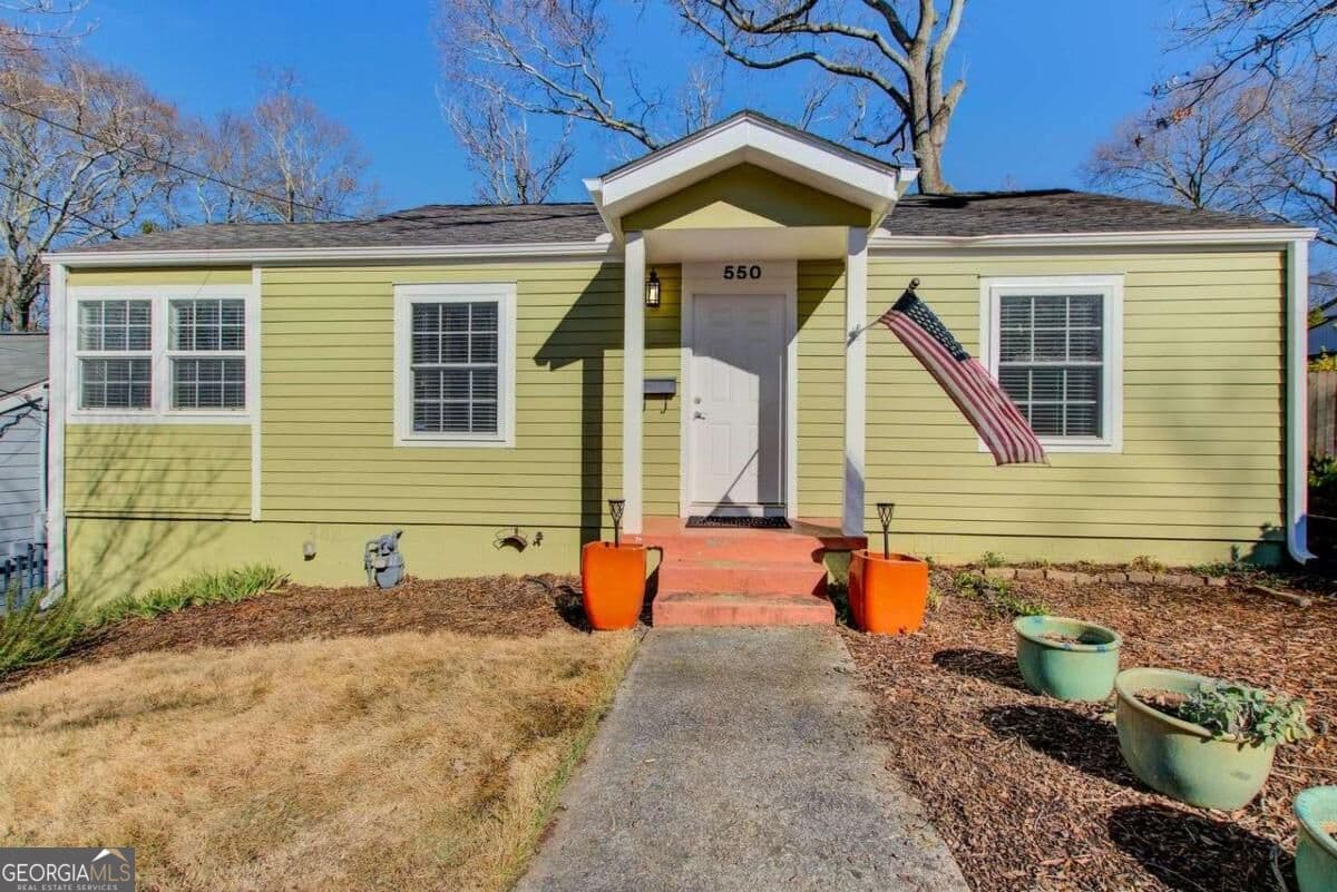 2 bedroom, 2 bathroom, 1,093 sq ft single family residence for rent at 550 Mead Street, Atlanta, GA 30315 for $2,500 a month — photo 1 of 36