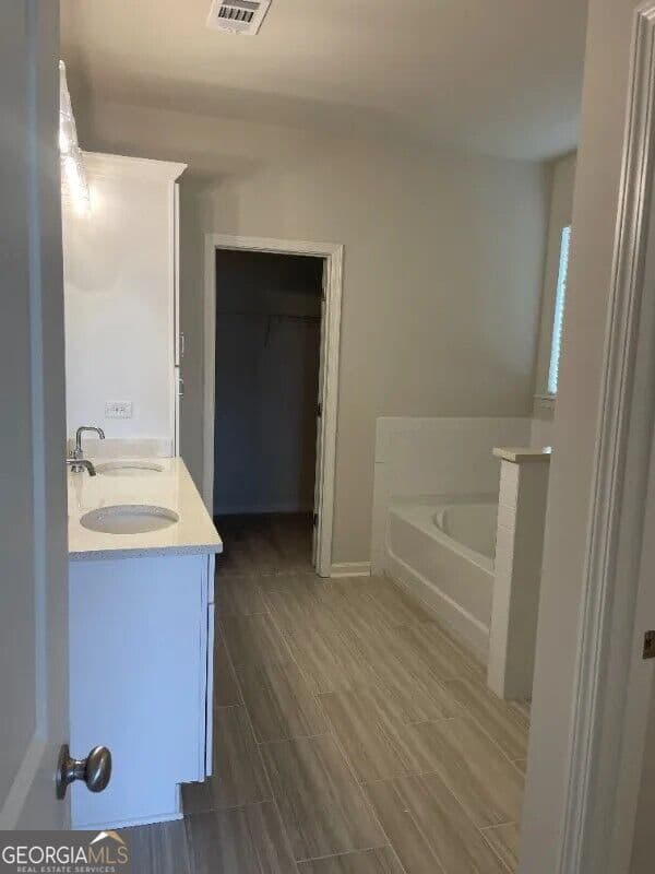 4 bedroom, 2.5 bathroom, 2,069 sq ft single family residence for rent at 4009 Garden Lane, College Park, GA 30337 for $2,600 a month — photo 6