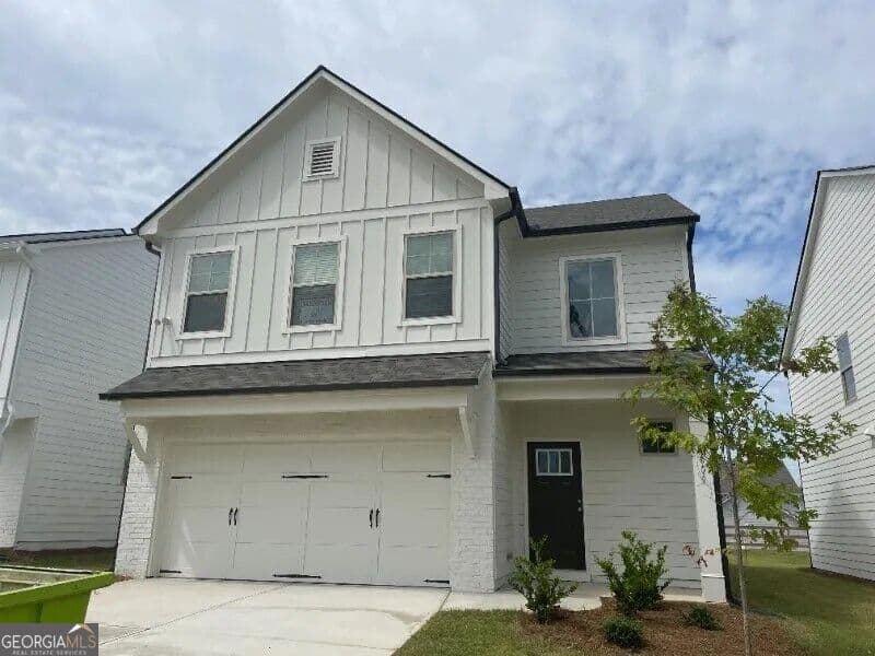 4 bedroom, 2.5 bathroom, 2,069 sq ft single family residence for rent at 4009 Garden Lane, College Park, GA 30337 for $2,600 a month — photo 1 of 15