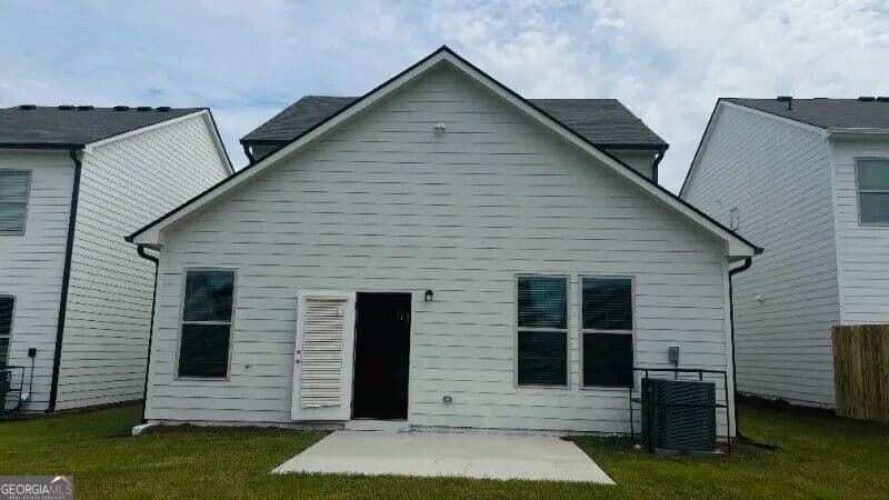 4 bedroom, 2.5 bathroom, 2,069 sq ft single family residence for rent at 4009 Garden Lane, College Park, GA 30337 for $2,600 a month — photo 8