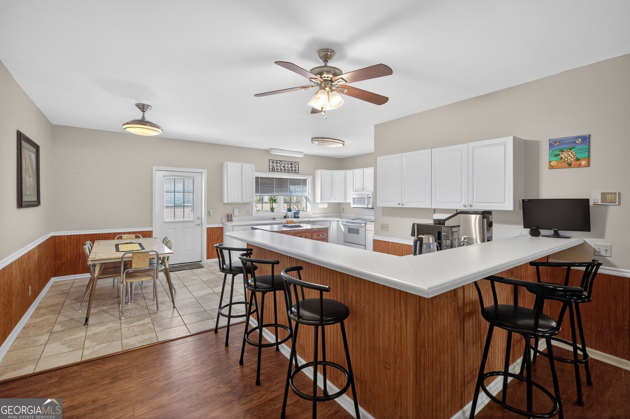 3 bedroom, 2 bathroom, 2,020 sq ft single family residence for sale at 3400 Old Dobbins Bridge Road, Fair Play, SC 29643 — photo 4