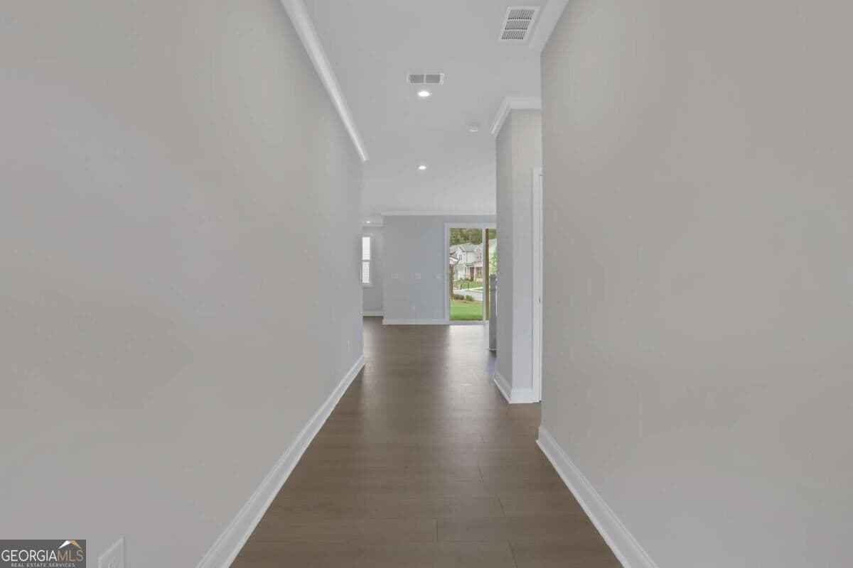 5 bedroom, 4 bathroom, 3,133 sq ft single family residence for sale at 4081 Adler Circle 34, Buford, GA 30519 — photo 7