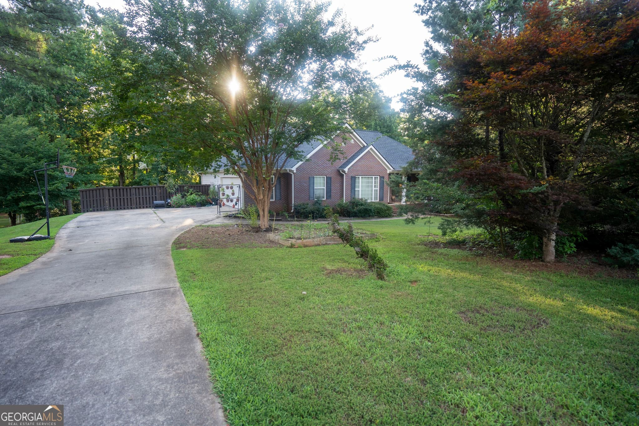 4 bedroom, 3 bathroom, 2,506 sq ft single family residence for sale at 115 Planters Ridge Drive, Lagrange, GA 30240 — photo 1 of 74