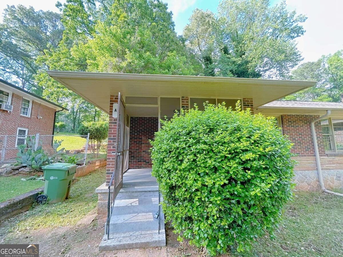 multi family,duplex for sale at 2141 Beecher Circle, Atlanta, GA 30311 — photo 2
