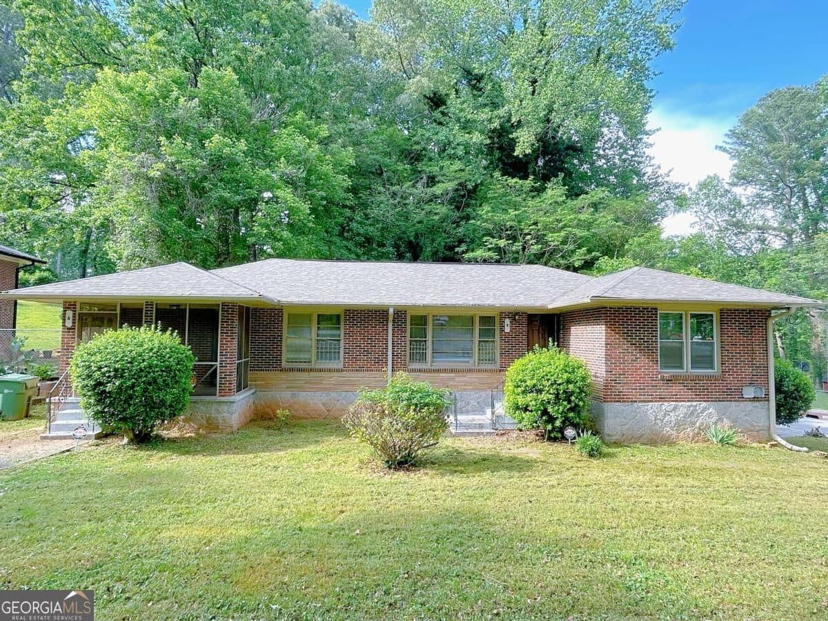 multi family,duplex for sale at 2141 Beecher Circle, Atlanta, GA 30311 — photo 1 of 25