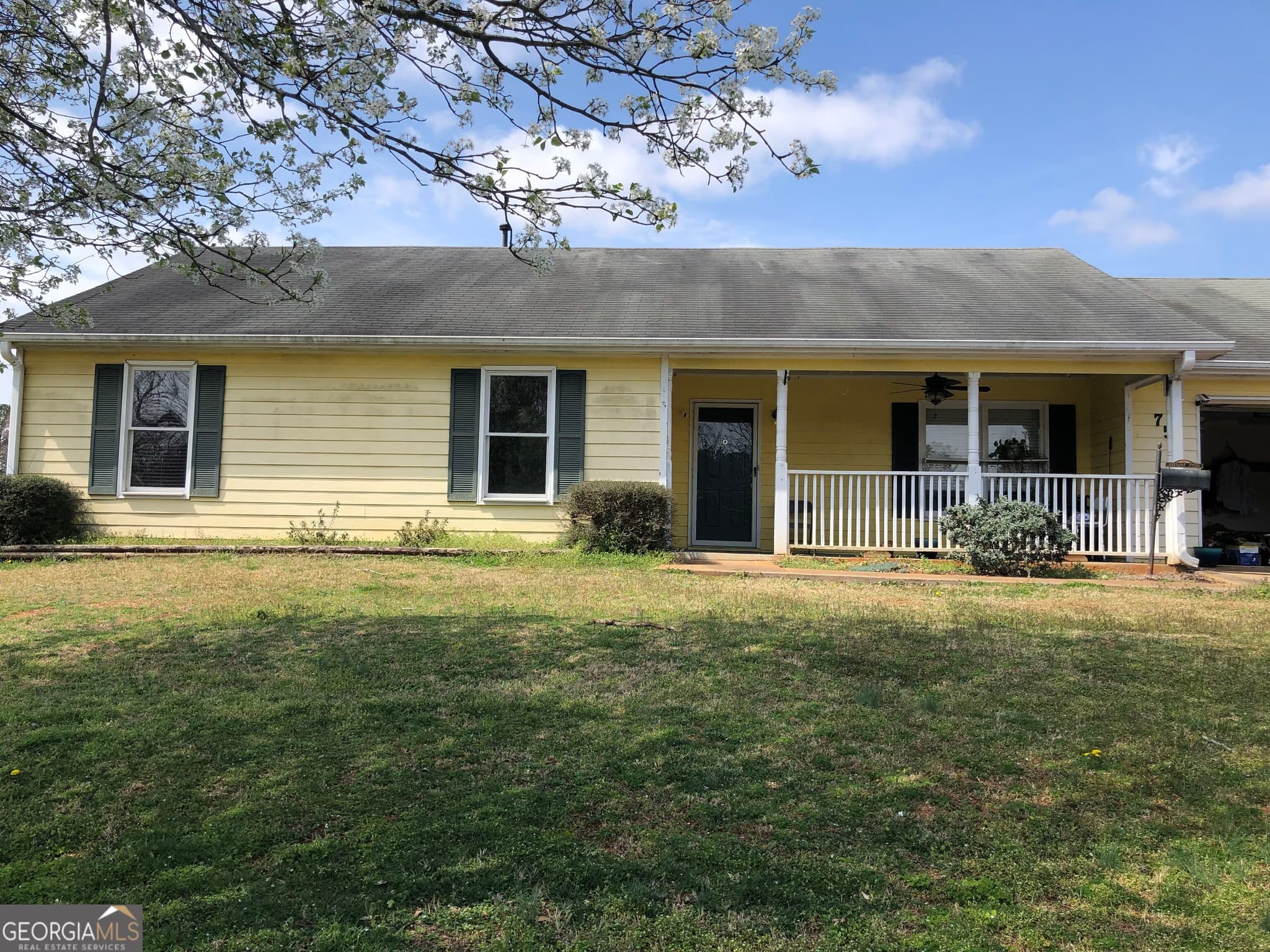 3 bedroom, 2 bathroom, 1,502 sq ft single family residence for rent at 75 Oakwood Lane, Covington, GA 30016 for $1,800 a month