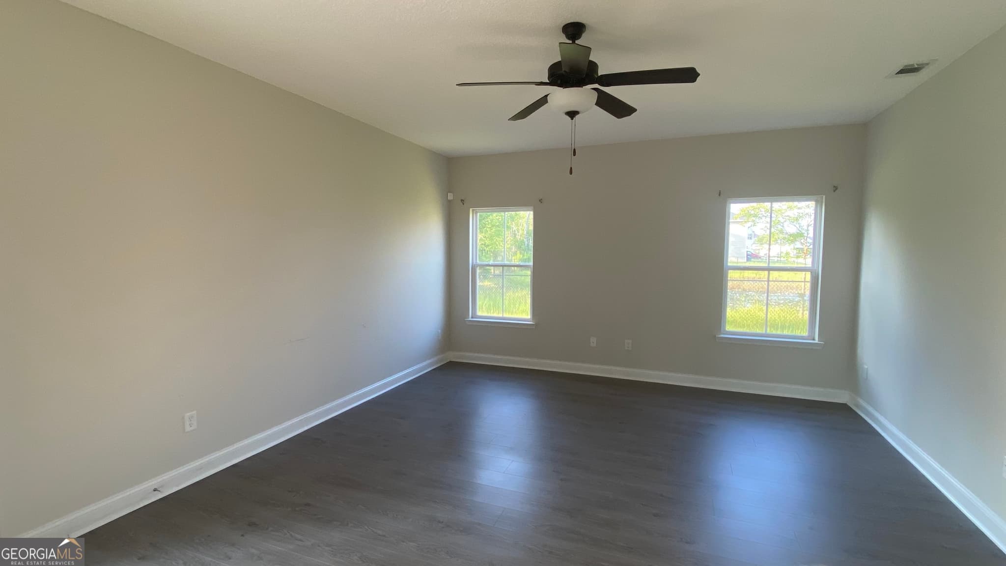 3 bedroom, 2.5 bathroom, 2,883 sq ft single family residence for sale at 284 Thorp Circle, Hinesville, GA 31313 — photo 9