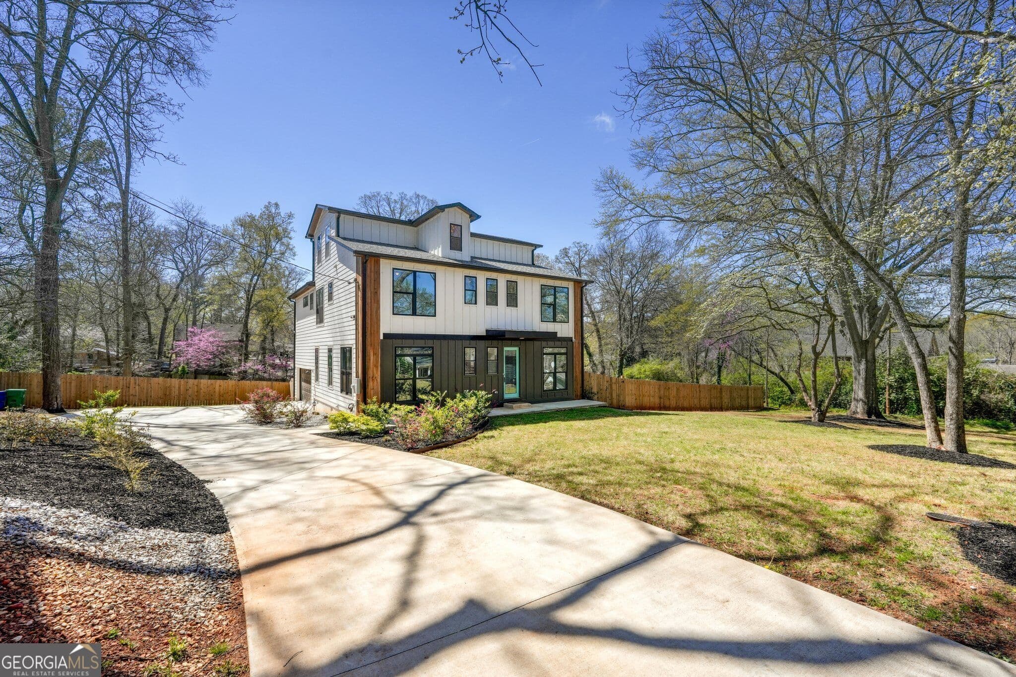 5 bedroom, 4.5 bathroom, 3,500 sq ft single family residence for rent at 3087 Alston Drive, Decatur, GA 30032 for $3,800 a month — photo 2