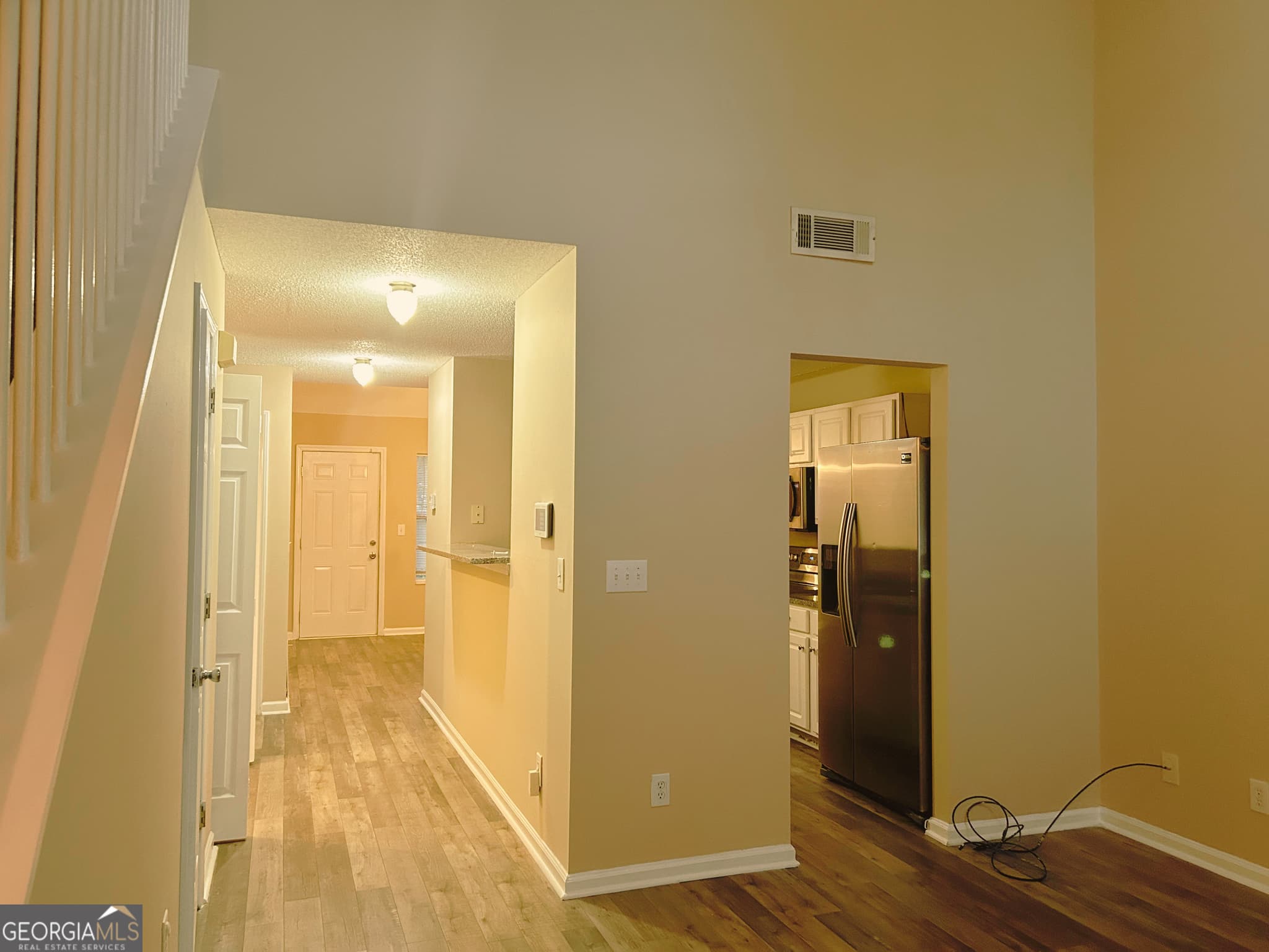 3 bedroom, 3.5 bathroom, 1,394 sq ft single family residence for sale at 4123 Ravenwood Court, Union City, GA 30291 — photo 7