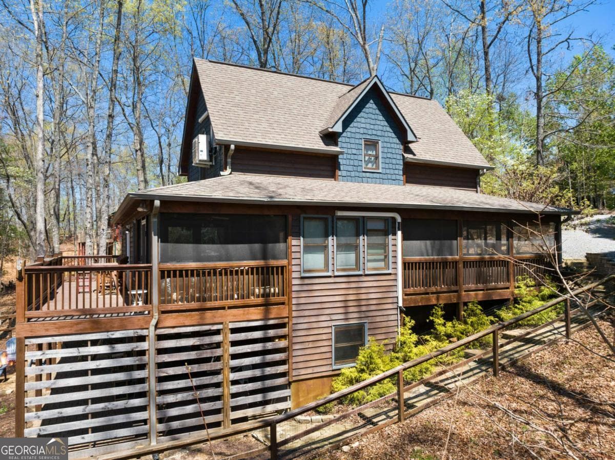 4 bedroom, 3.5 bathroom, 2,372 sq ft cabin,single family residence for sale at 236 Logan Drive 24, Mineral Bluff, GA 30559 — photo 3