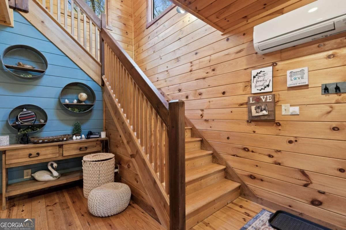4 bedroom, 3.5 bathroom, 2,372 sq ft cabin,single family residence for sale at 236 Logan Drive 24, Mineral Bluff, GA 30559 — photo 8