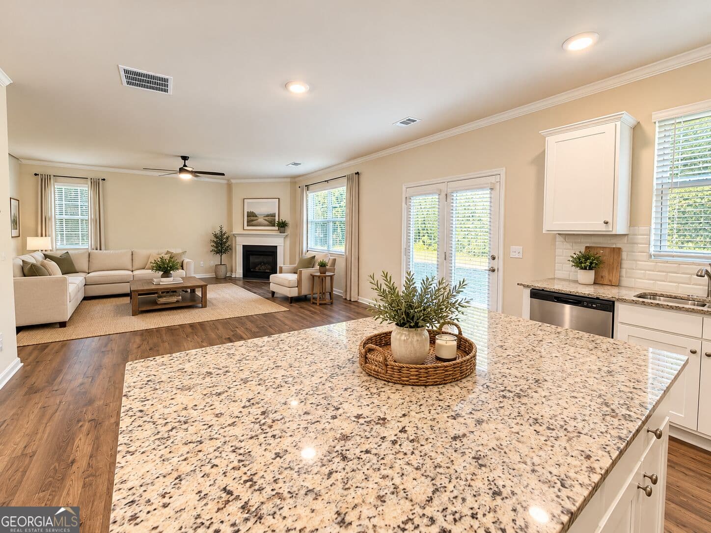 5 bedroom, 3 bathroom, 2,856 sq ft single family residence for rent at 320 Barnwood Lane, Dawsonville, GA 30534 for $2,500 a month — photo 4