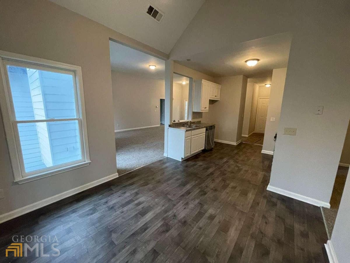 3 bedroom, 2.5 bathroom, 2,476 sq ft single family residence for sale at 3541 Gleneagles Court, Snellville, GA 30039 — photo 10