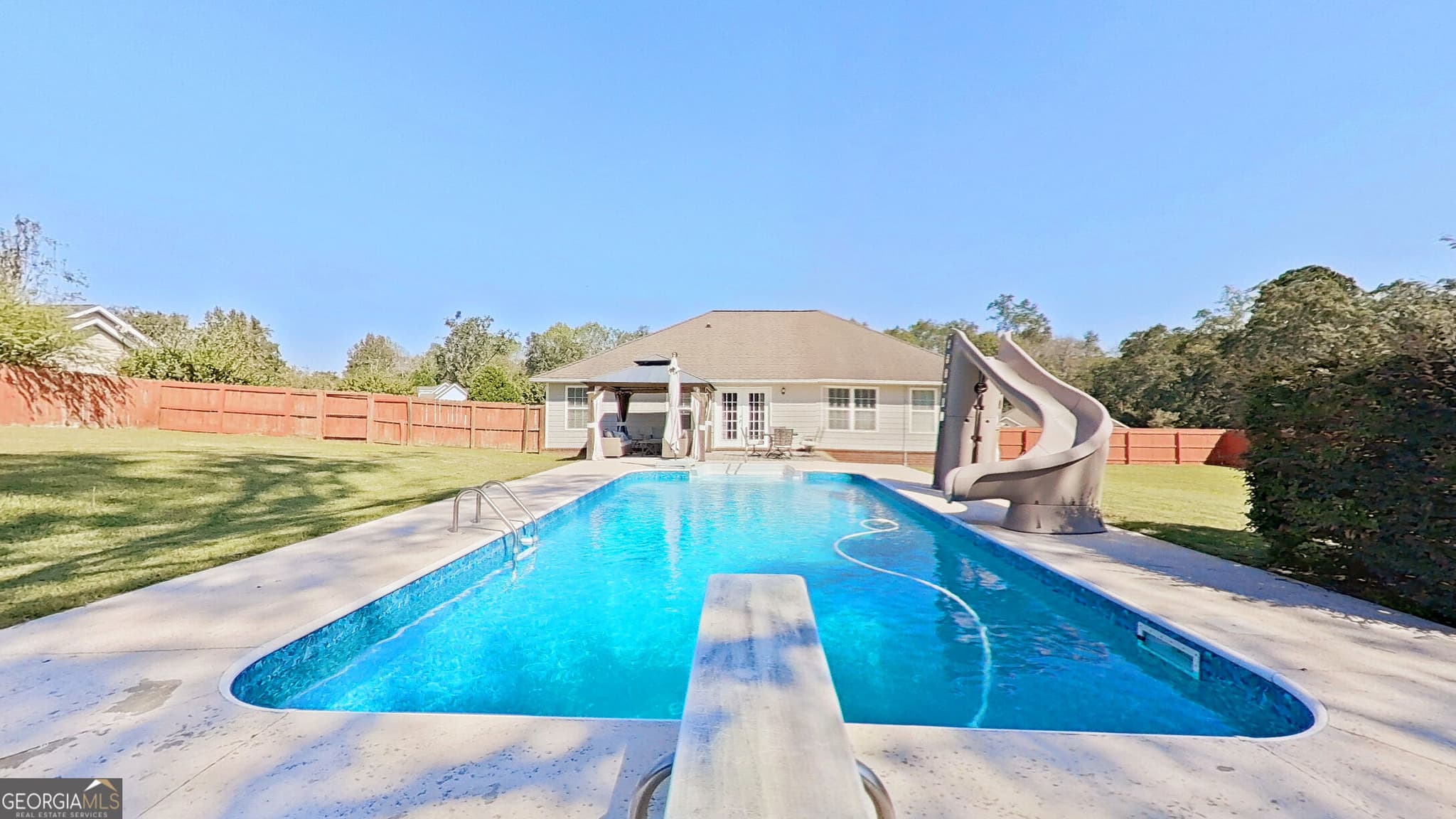 3 bedroom, 2 bathroom, 1,571 sq ft single family residence for sale at 307 Maggie Avenue, Cairo, GA 39827 — photo 3