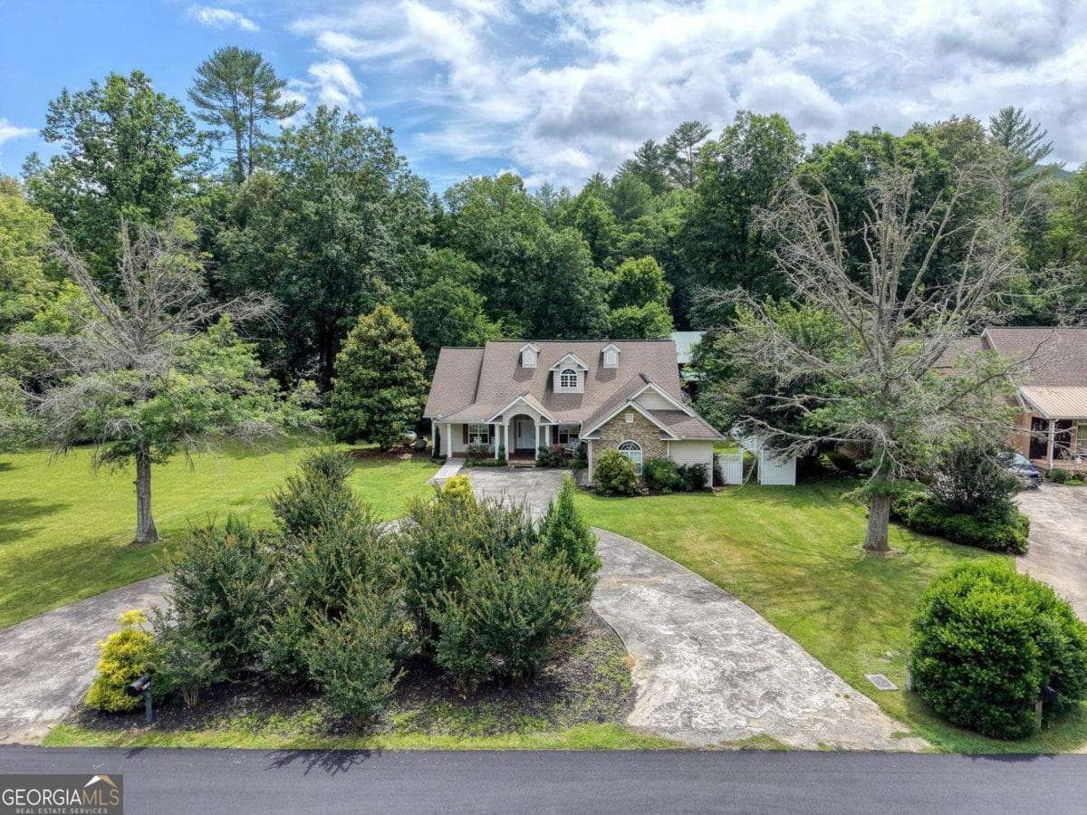 3 bedroom, 4 bathroom, 2,246 sq ft single family residence for sale at 2187 Big Pine Drive, Hiawassee, GA 30546 — photo 2