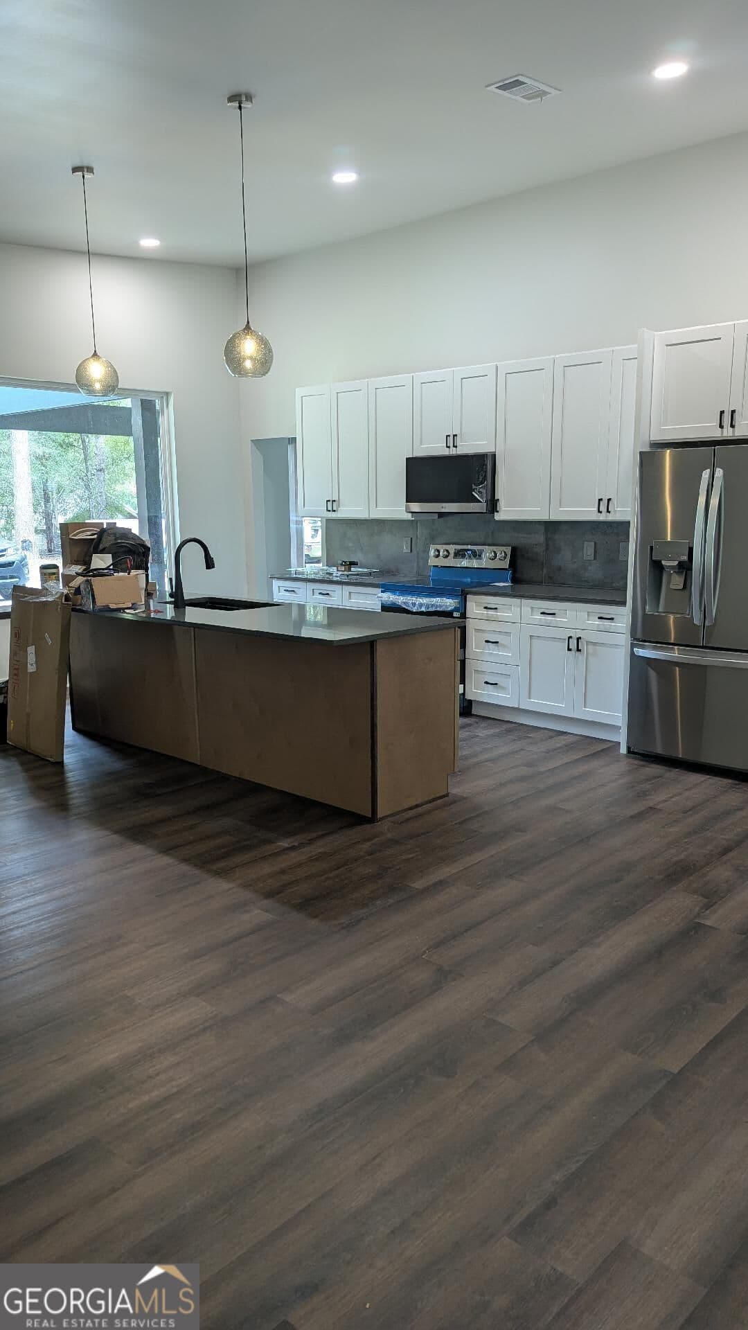 3 bedroom, 2 bathroom, 1,650 sq ft single family residence for sale at 100 Marie Lane, Bainbridge, GA 39817 — photo 9