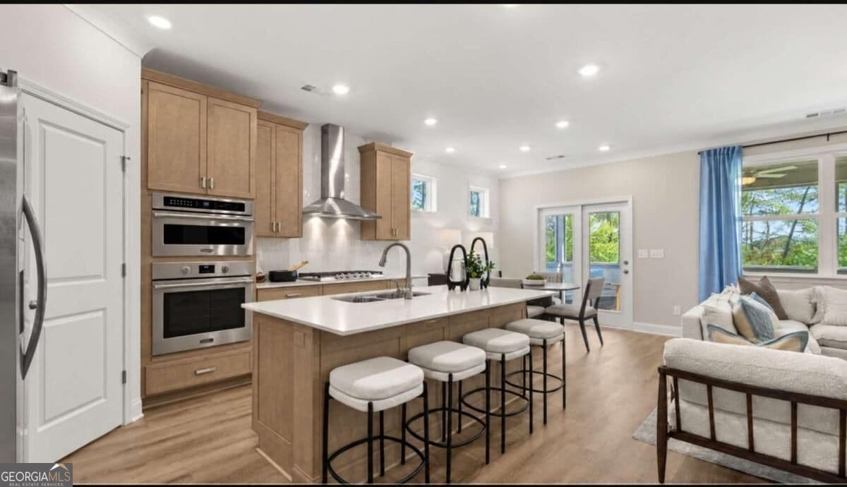 5 bedroom, 2.5 bathroom, 3,006 sq ft single family residence for sale at 152 York Manor, Mcdonough, GA 30252 — photo 3