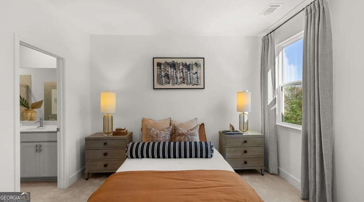 5 bedroom, 2.5 bathroom, 3,006 sq ft single family residence for sale at 152 York Manor, Mcdonough, GA 30252 — photo 5