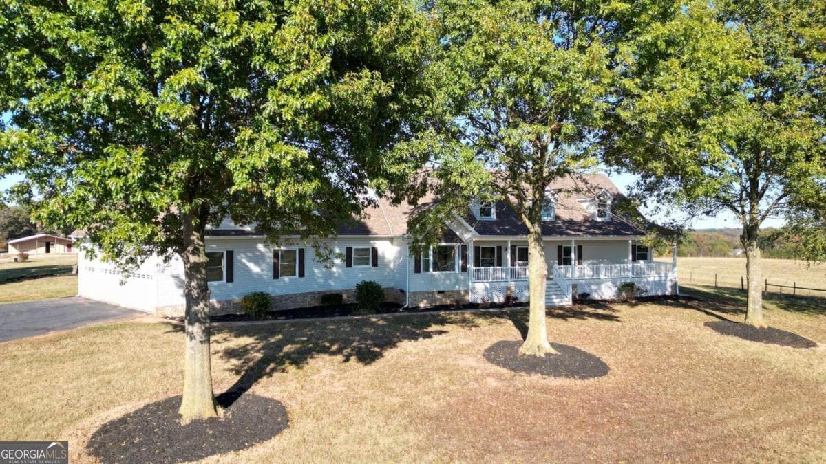5 bedroom, 3 bathroom farm for sale at 173 & 175 Deer Creek Farms Road, Hartwell, GA 30643 — photo 4