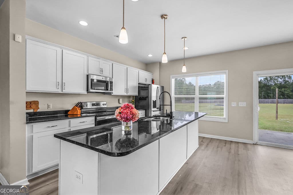 5 bedroom, 2.5 bathroom, 2,328 sq ft single family residence for sale at 231 Caroline Way, Guyton, GA 31312 — photo 10