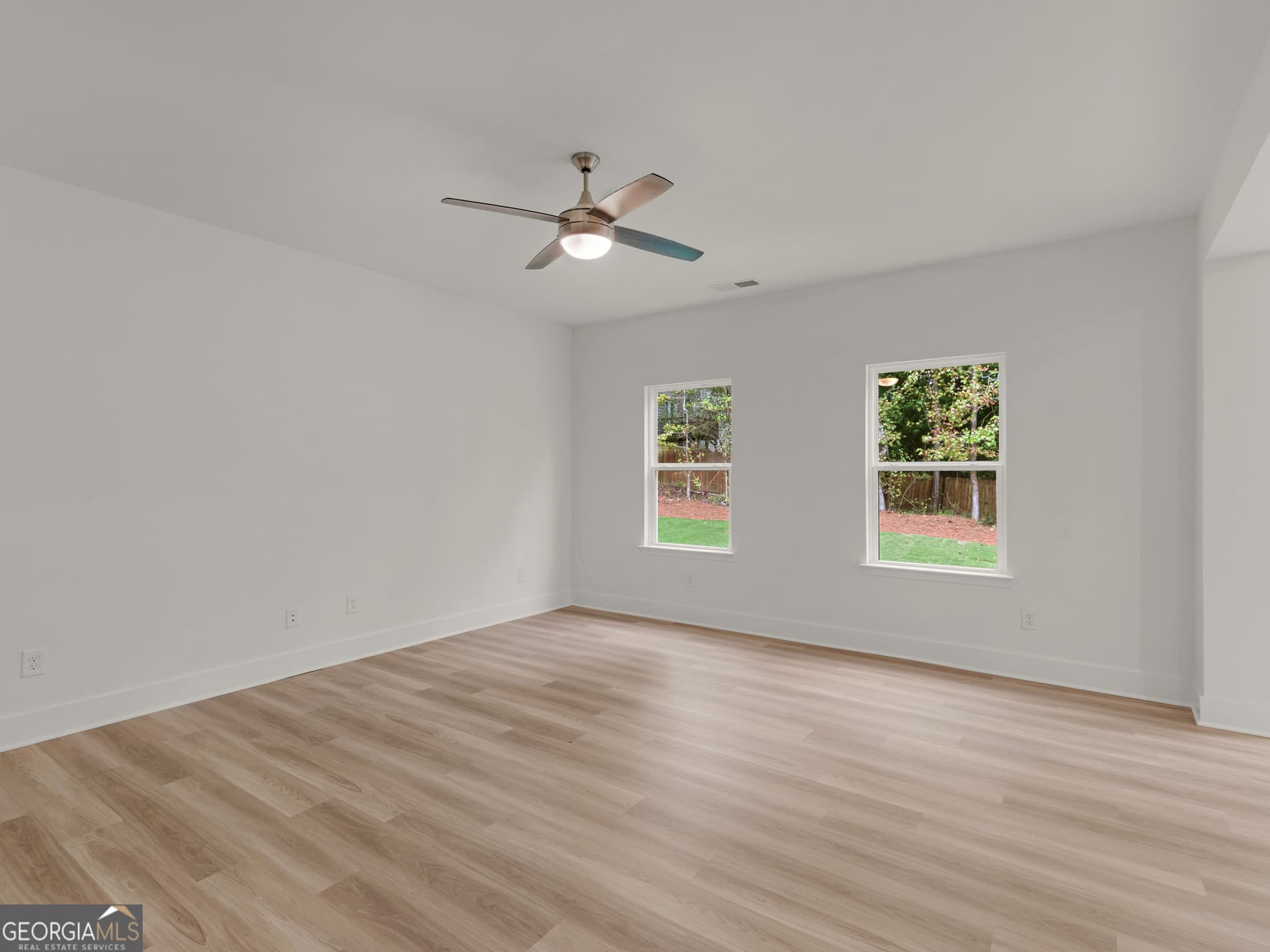 4 bedroom, 2.5 bathroom, 2,233 sq ft single family residence for sale at 1347 Johnson Road, Conyers, GA 30094 — photo 6