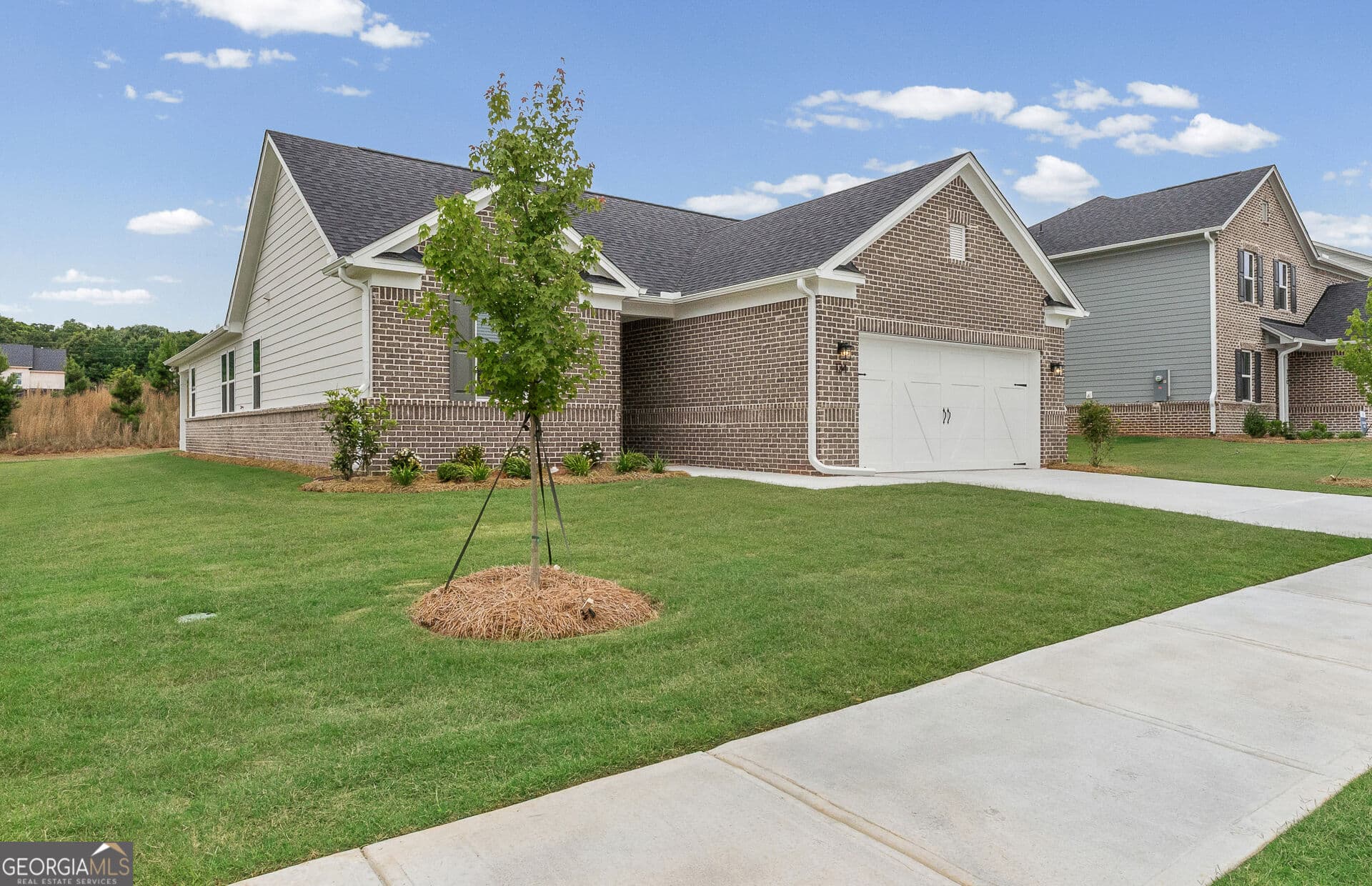 3 bedroom, 3 bathroom, 2,124 sq ft single family residence for sale at 134 Kenney Way, Locust Grove, GA 30248 — photo 2