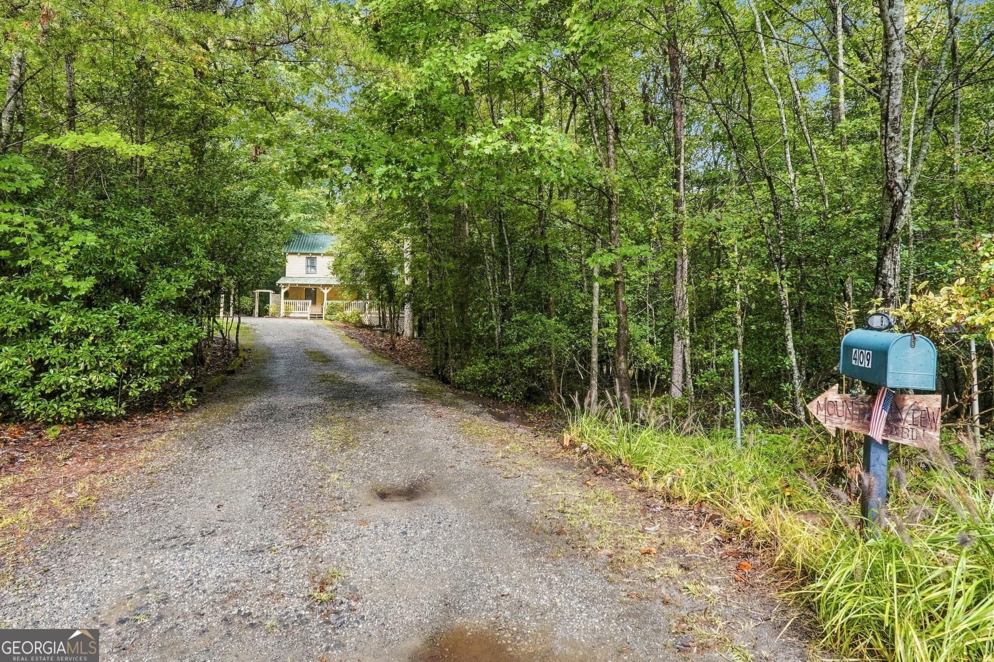 2 bedroom, 2 bathroom, 1,440 sq ft cabin,single family residence for sale at 409 Tate Creek Trail, Dahlonega, GA 30533 — photo 6