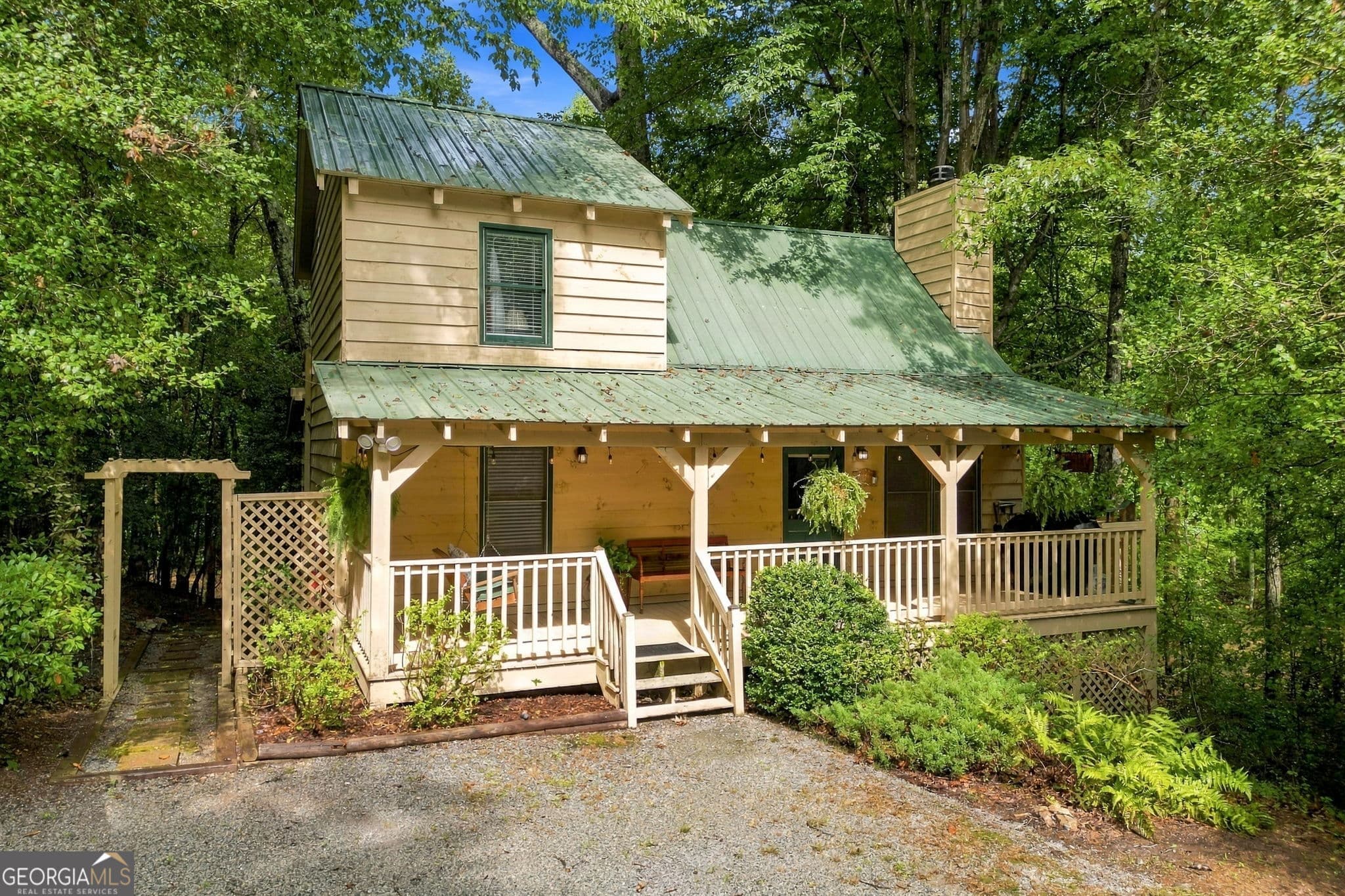 2 bedroom, 2 bathroom, 1,440 sq ft cabin,single family residence for sale at 409 Tate Creek Trail, Dahlonega, GA 30533