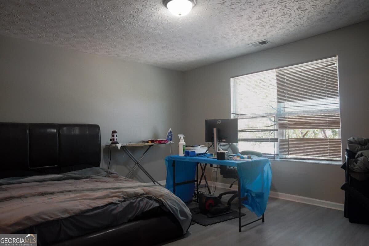 3 bedroom, 2 bathroom, 1,292 sq ft condominium for sale at 4201 Waldrop Place, Decatur, GA 30034 — photo 5