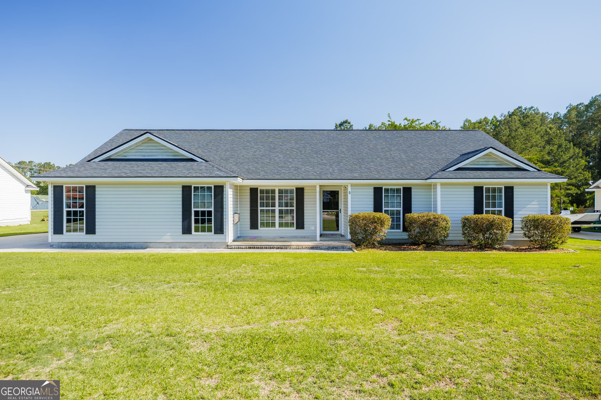 4 bedroom, 2 bathroom, 1,827 sq ft single family residence sold at 4305 Chandler Way, Valdosta, GA 31605