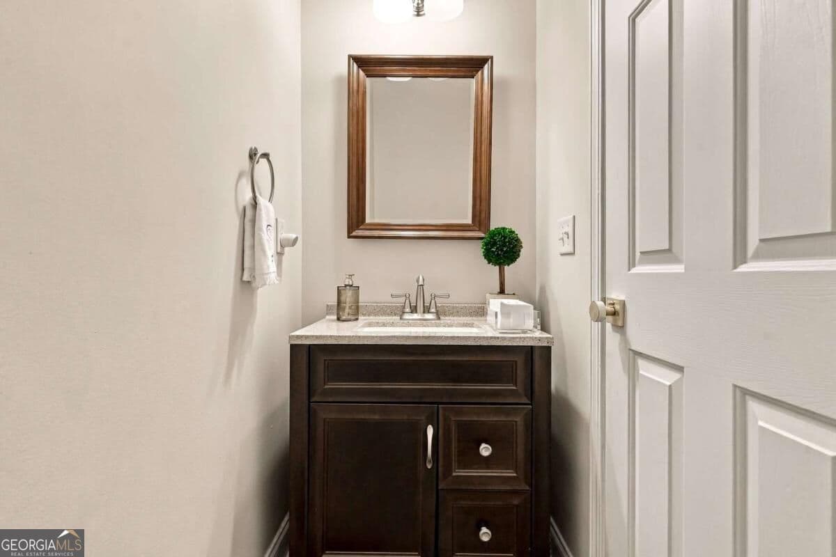 4 bedroom, 4.5 bathroom, 3,090 sq ft single family residence for sale at 1426 Hedgewood Lane, Kennesaw, GA 30152 — photo 6