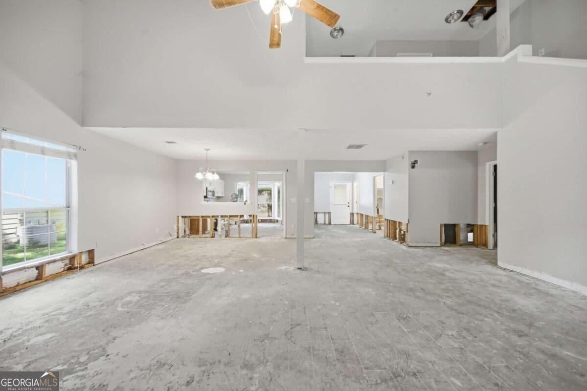 3 bedroom, 2.5 bathroom, 2,515 sq ft single family residence for sale at 5145 N Bridges Drive, Johns Creek, GA 30022 — photo 4