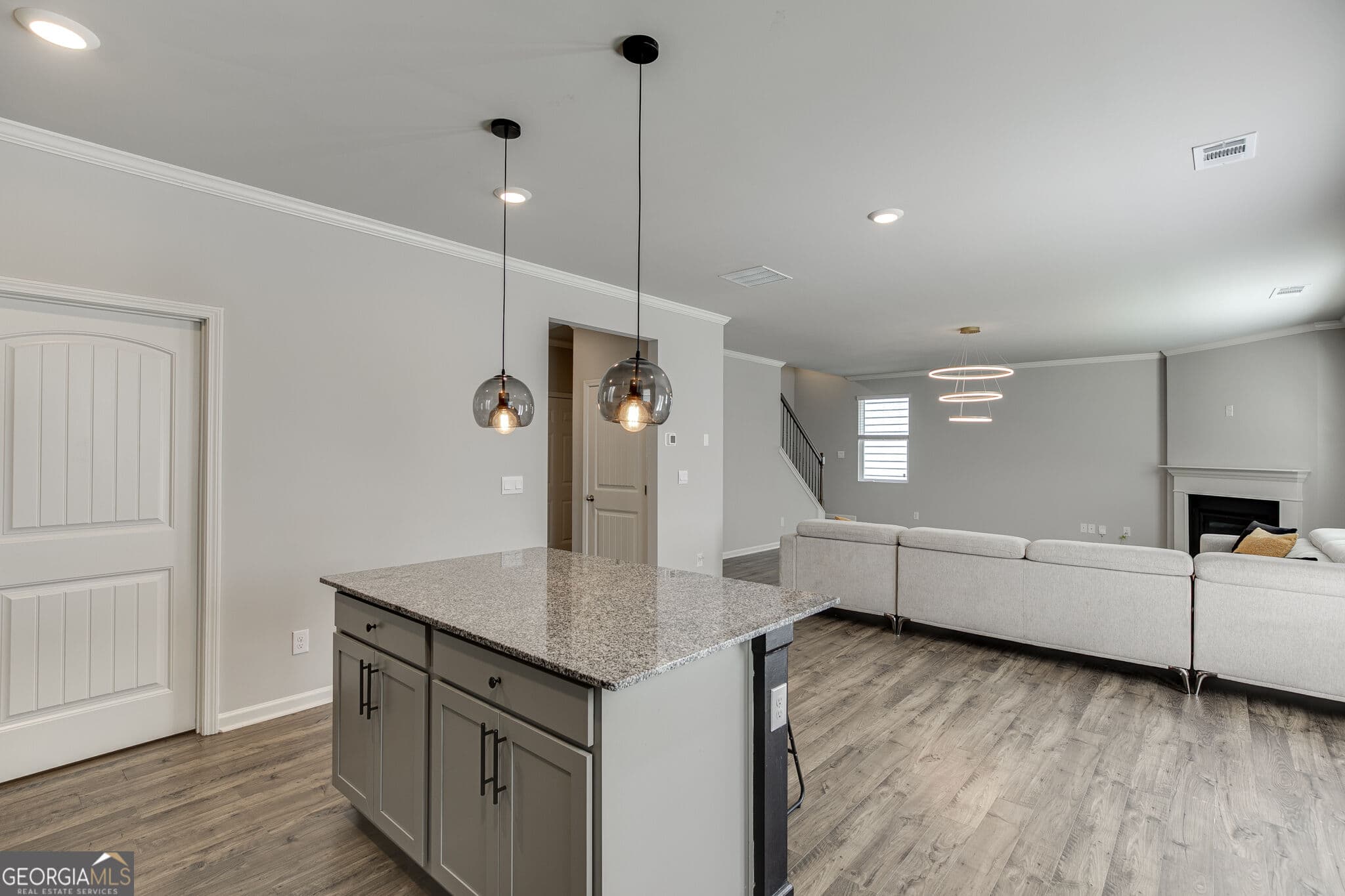 5 bedroom, 3 bathroom, 2,788 sq ft single family residence for sale at 6078 Trumpet Flower Avenue, Flowery Branch, GA 30542 — photo 9