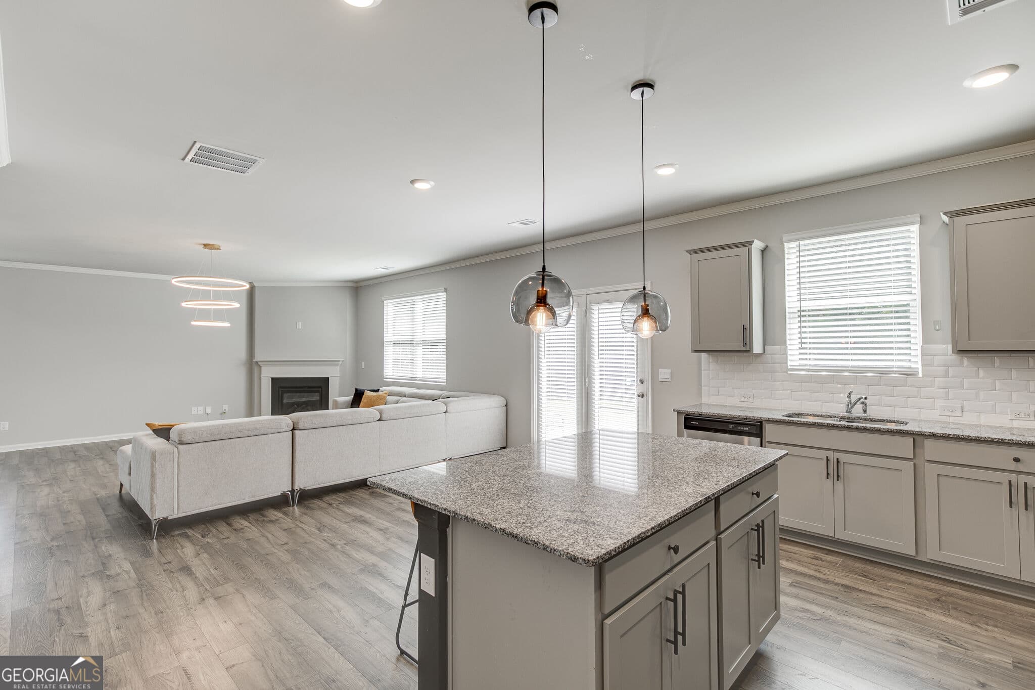 5 bedroom, 3 bathroom, 2,788 sq ft single family residence for sale at 6078 Trumpet Flower Avenue, Flowery Branch, GA 30542 — photo 10