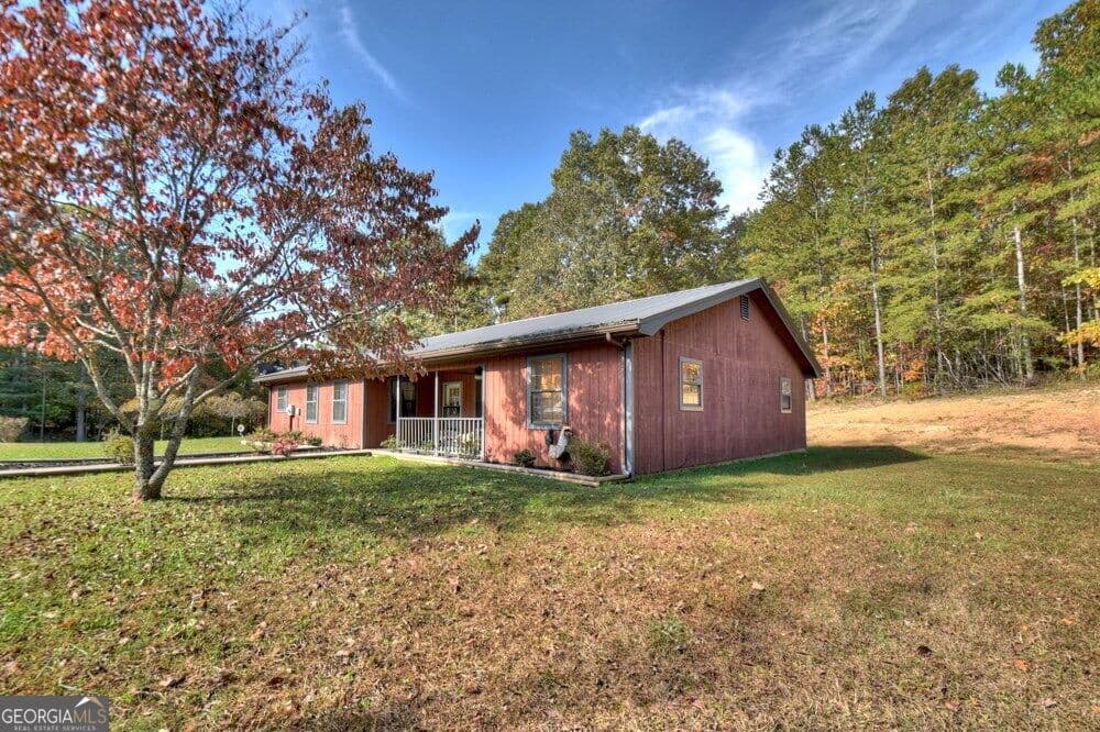 8 bedroom, 5 bathroom, 6,000 sq ft single family residence for sale at 160 Moores Road, Mineral Bluff, GA 30559 — photo 7