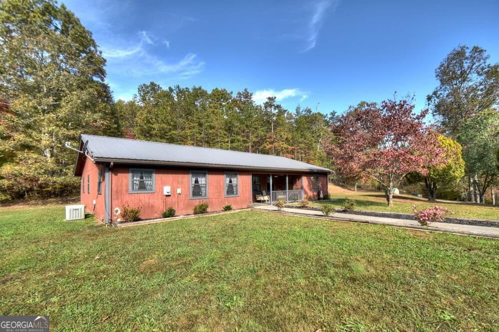 8 bedroom, 5 bathroom, 6,000 sq ft single family residence for sale at 160 Moores Road, Mineral Bluff, GA 30559