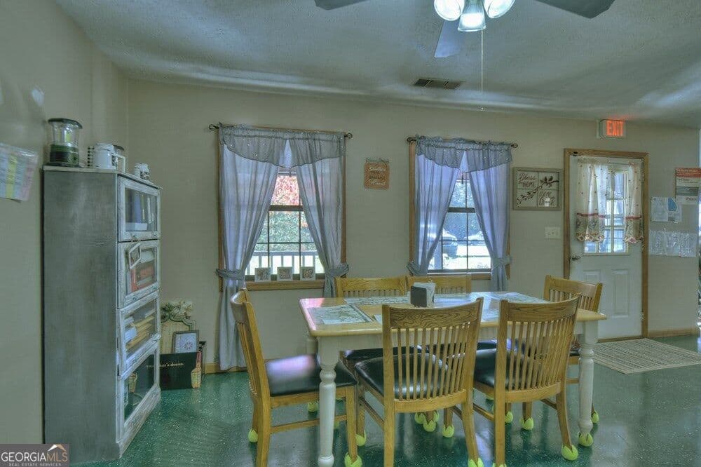 8 bedroom, 5 bathroom, 6,000 sq ft single family residence for sale at 160 Moores Road, Mineral Bluff, GA 30559 — photo 9