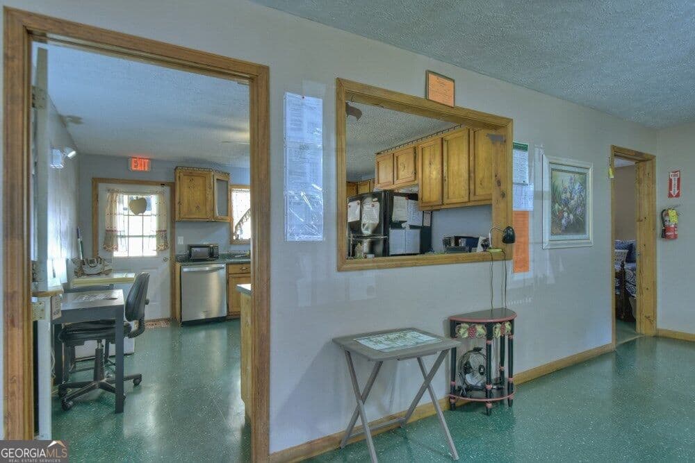 8 bedroom, 5 bathroom, 6,000 sq ft single family residence for sale at 160 Moores Road, Mineral Bluff, GA 30559 — photo 10