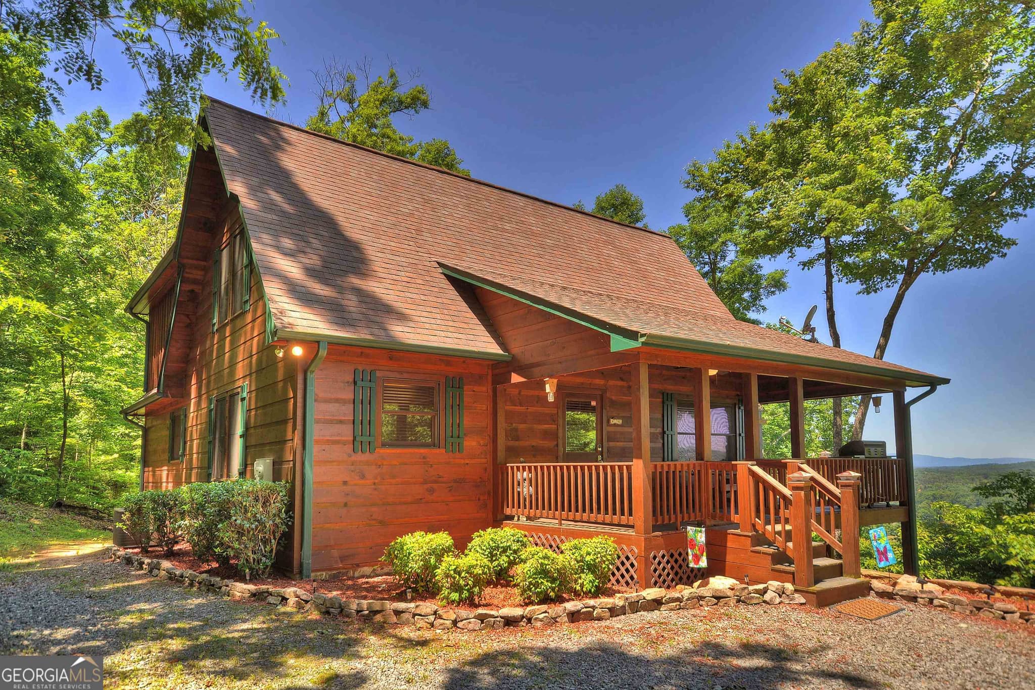 3 bedroom, 3 bathroom, 2,670 sq ft cabin,single family residence for sale at 410 Hemptown Heights Drive, Morganton, GA 30560 — photo 1 of 91