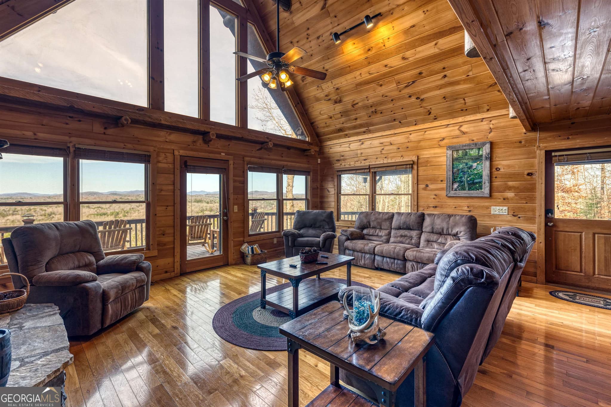 3 bedroom, 3 bathroom, 2,670 sq ft cabin,single family residence for sale at 410 Hemptown Heights Drive, Morganton, GA 30560 — photo 5