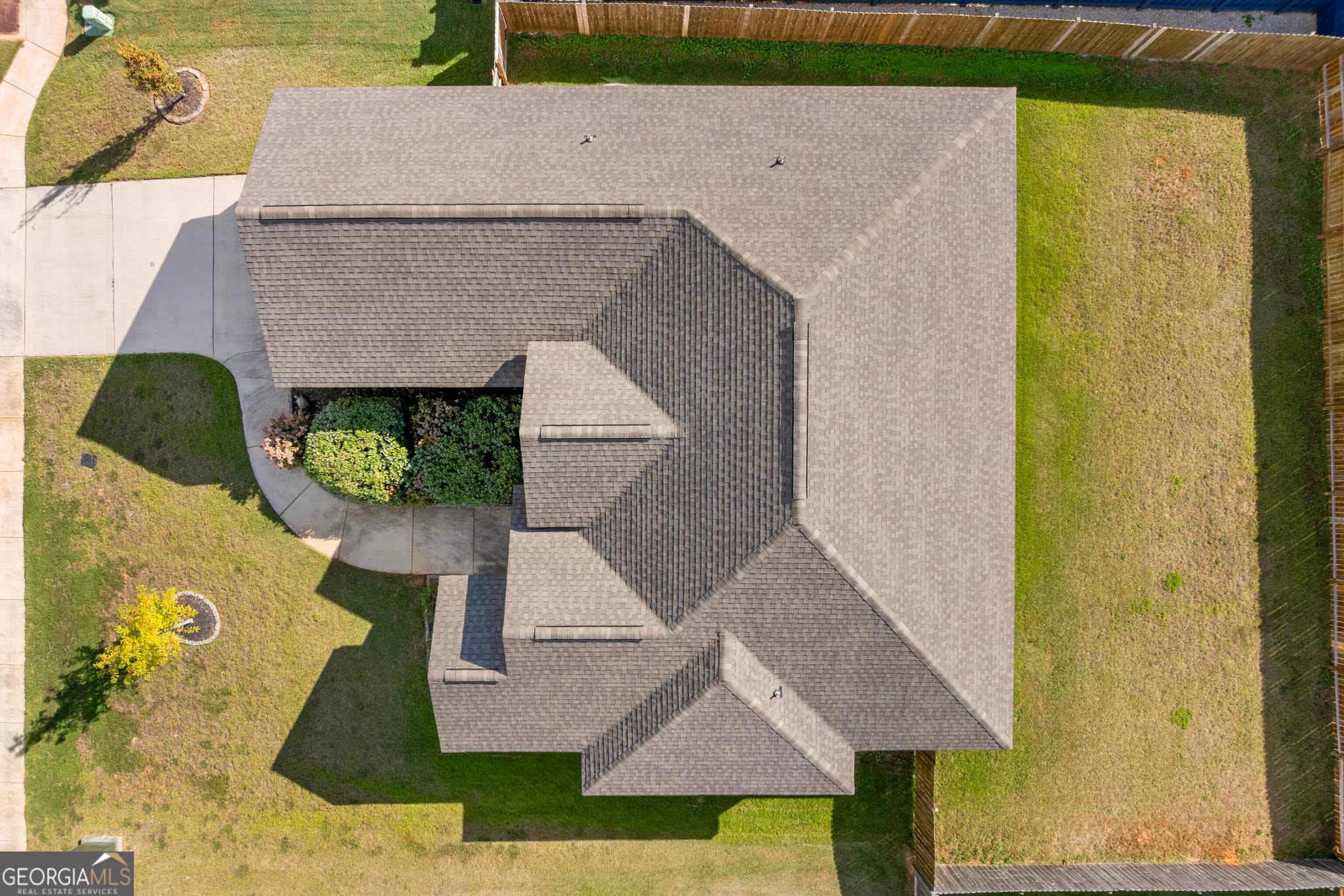 4 bedroom, 2 bathroom, 1,946 sq ft single family residence for sale at 314 Weston Drive, Kathleen, GA 31047 — photo 7