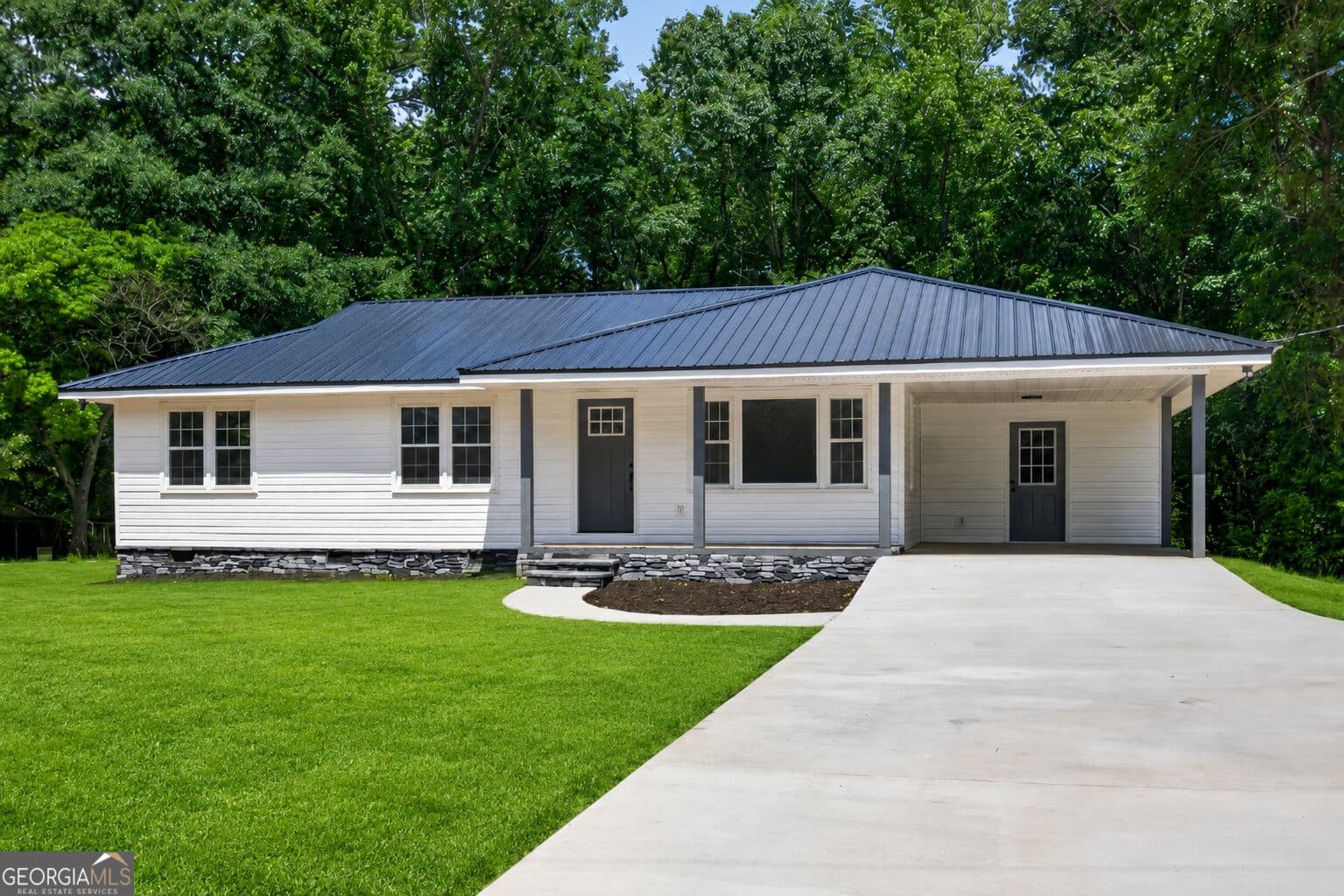 3 bedroom, 1 bathroom, 1,273 sq ft single family residence for sale at 239 Wilcox Road, Lagrange, GA 30241 — photo 2
