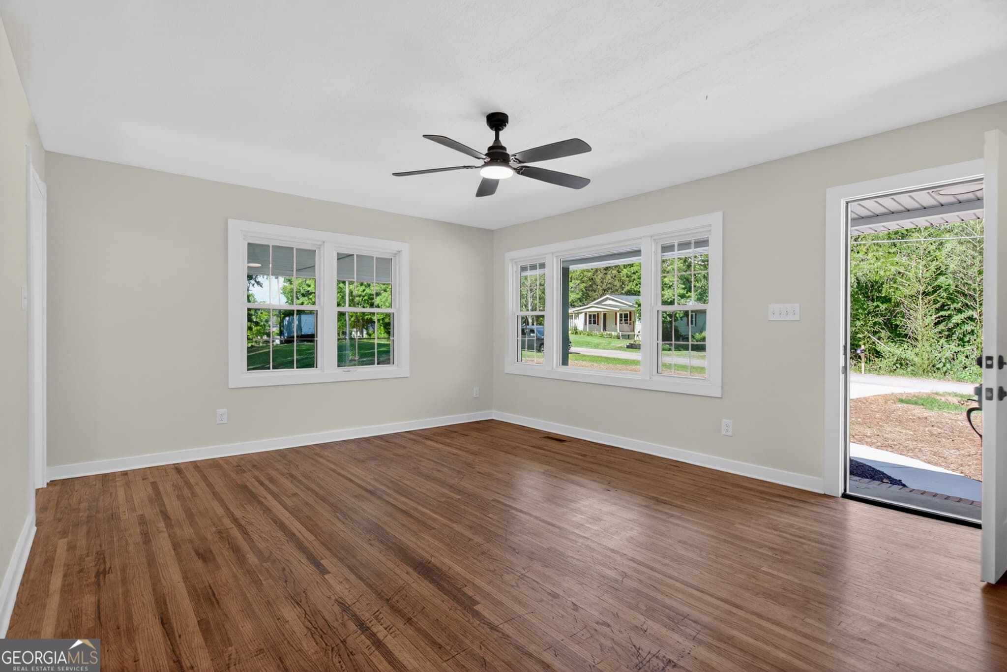 3 bedroom, 1 bathroom, 1,273 sq ft single family residence for sale at 239 Wilcox Road, Lagrange, GA 30241 — photo 6