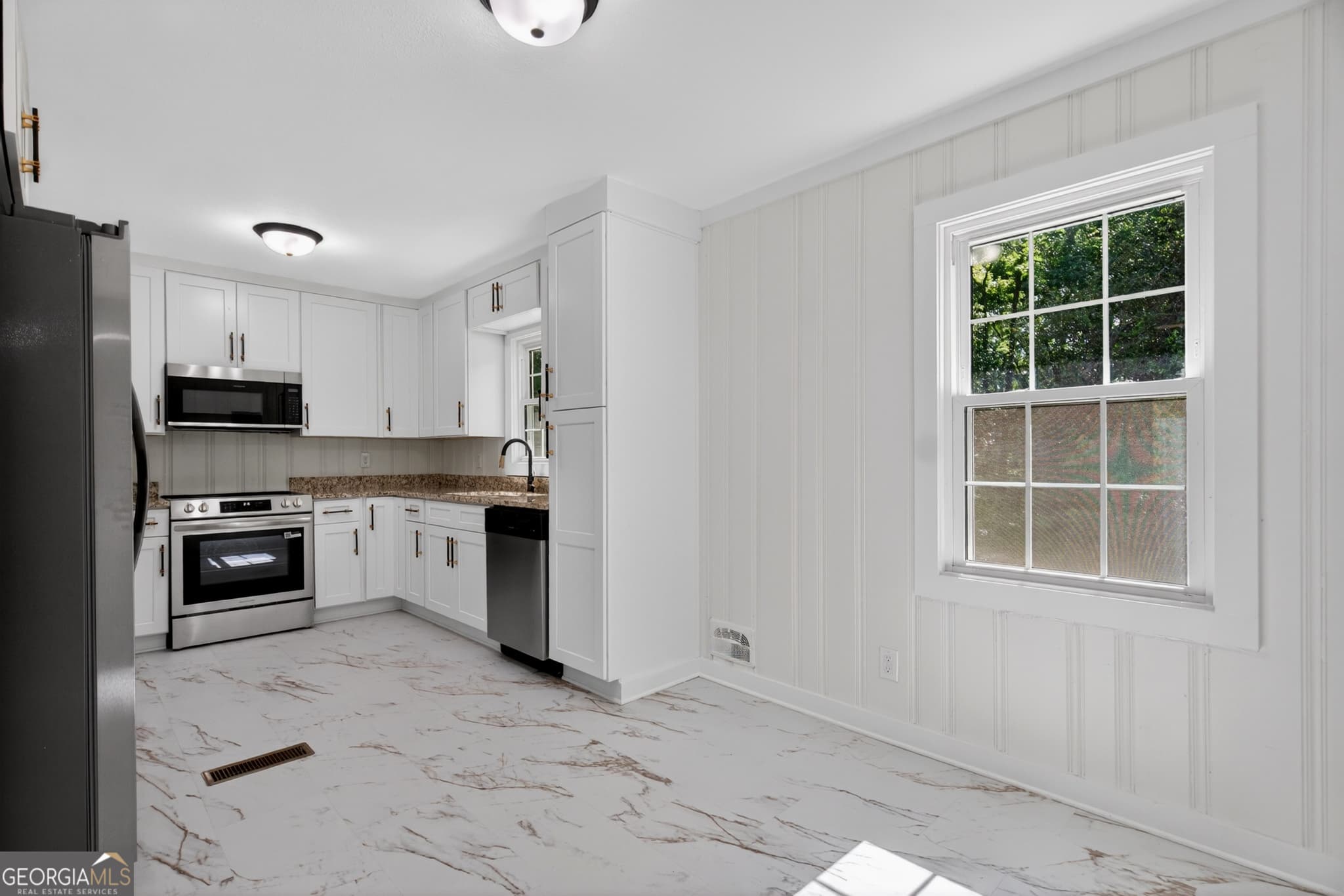 3 bedroom, 1 bathroom, 1,273 sq ft single family residence for sale at 239 Wilcox Road, Lagrange, GA 30241 — photo 9
