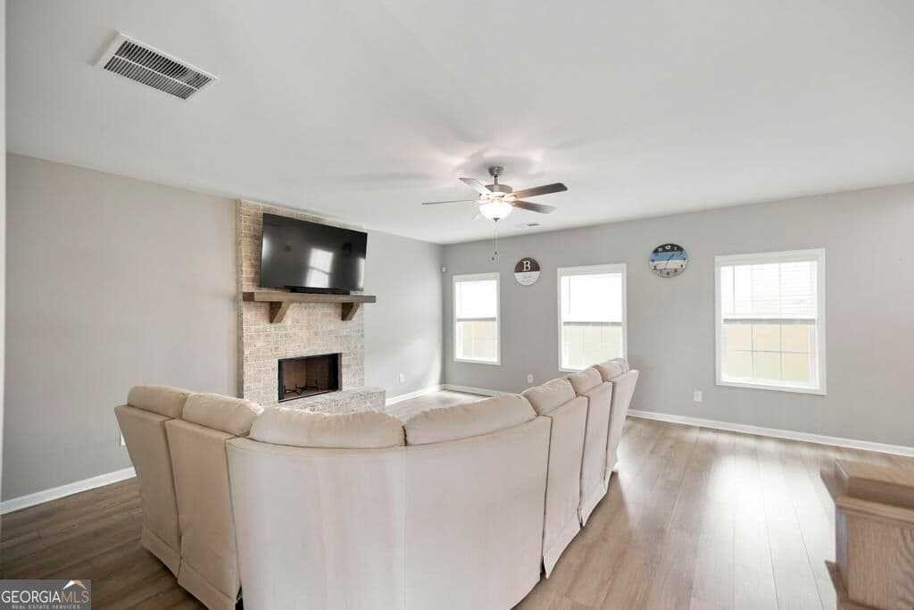 4 bedroom, 3 bathroom, 2,787 sq ft single family residence for sale at 650 McCarley Downs Drive, Bonaire, GA 31005 — photo 9